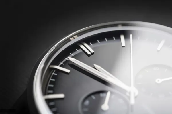 عکس ساعت برای پروفایل اینستاگرام