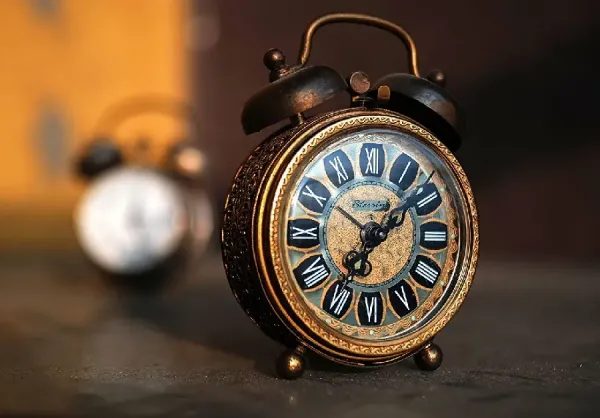  تصویر زمینه ساعت زیبا