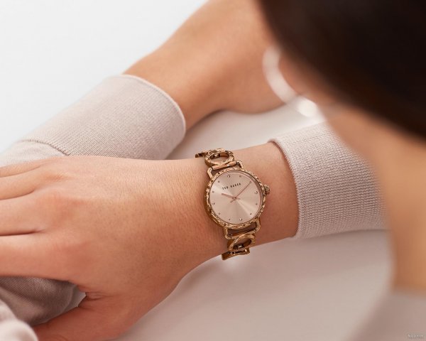  عکس های فیک ساعت