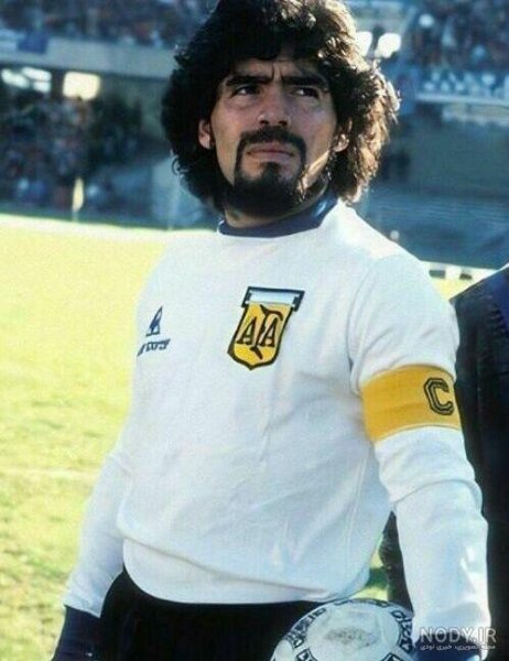 عکس مارادونا در جوانی