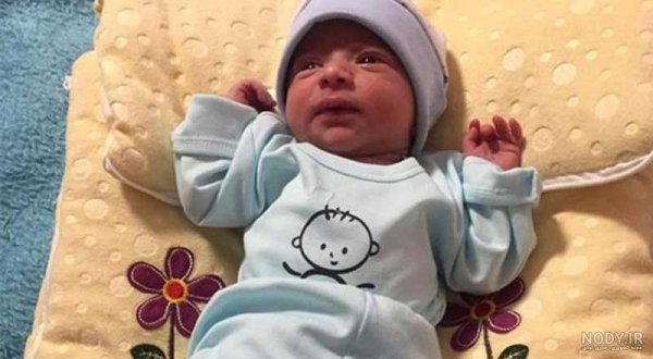  عکس نوزاد دختر در بیمارستان