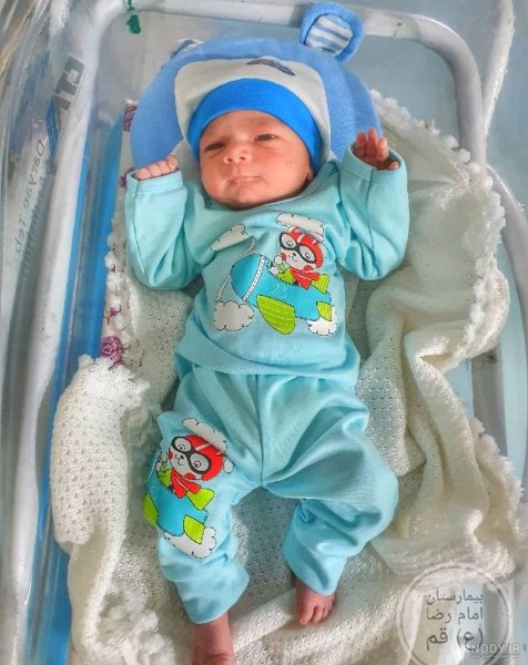  عکس نوزاد دختر در بیمارستان