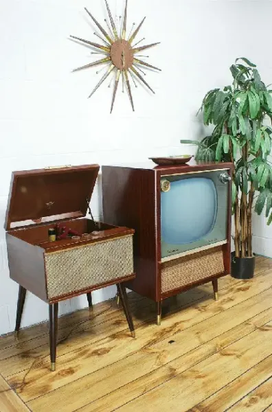  دانلود عکس تلویزیون با کیفیت بالا