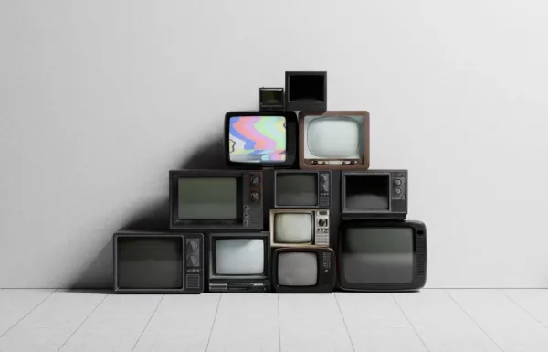  عکس های تلویزیون خاطره انگیز