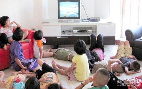  عکس از تماشا کردن تلویزیون