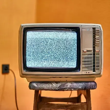  بک گراند تلویزیون برای گوشی