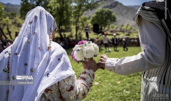 عکس دختر لر با لباس محلی از پشت سر