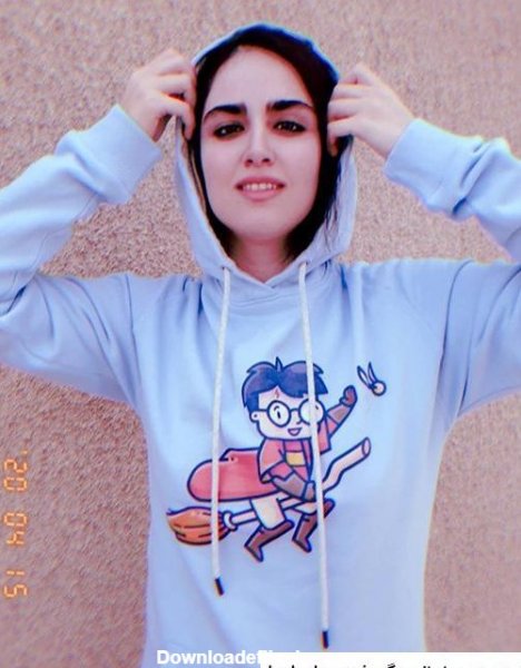  عکس دختر با هودی برای پس زمینه لپ تاپ