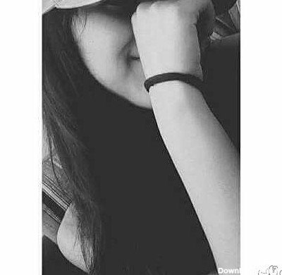  عکس دختر با هودی برای پس زمینه لپ تاپ