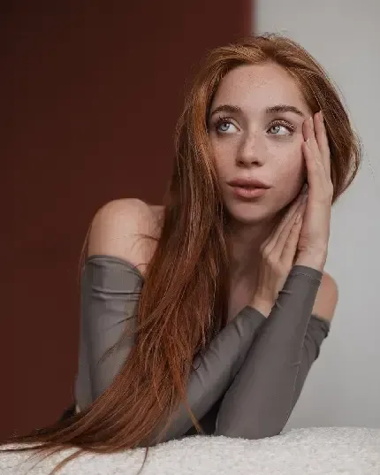  ژست عکس دختر زیبا برای پروفایل