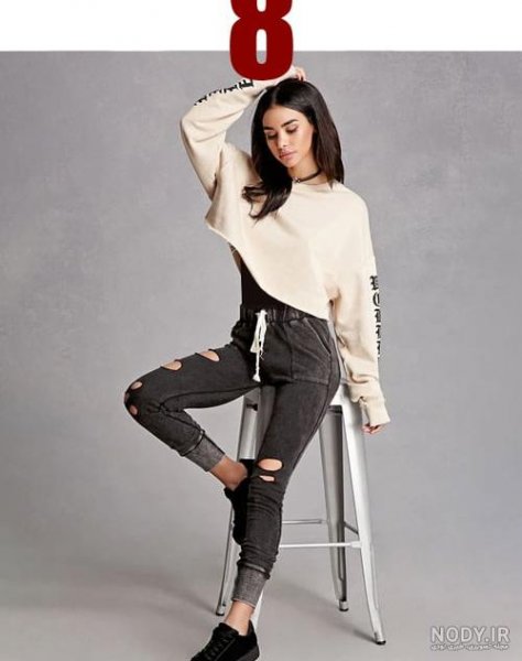  ژست عکاسی دخترانه نشسته