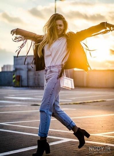  ژست عکاسی دخترانه نشسته