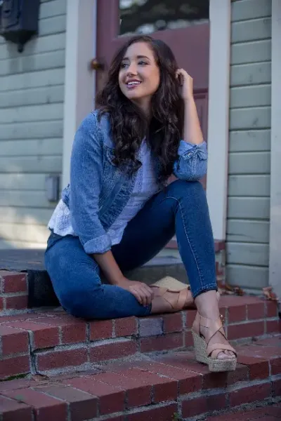  ژست عکس در مدرسه دخترانه