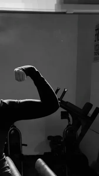 عکس فیک باشگاه بدنسازی دخترانه