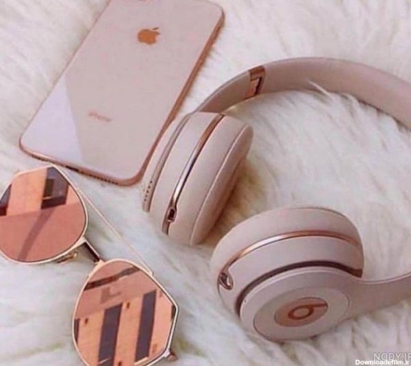  عکس گوشی با هندزفری برای پروفایل