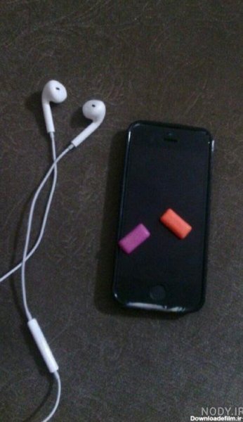  عکس گوشی با هندزفری برای پروفایل