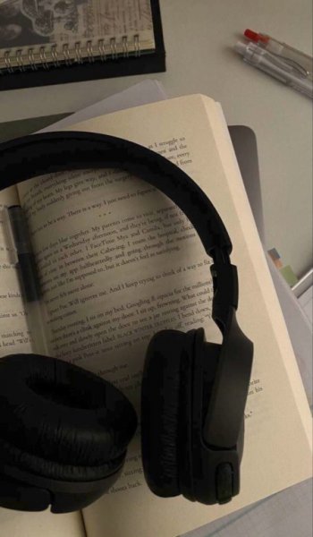 عکس پروفایل کتاب و قلم