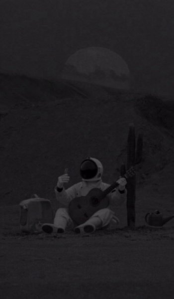  تصویر زمینه کیوت غمگین