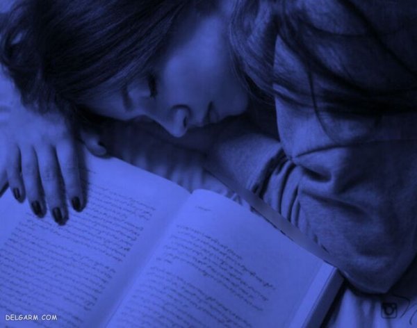 عکس کتاب خواندن دخترانه