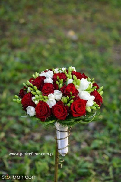  عکس دسته گل رز قرمز عروس