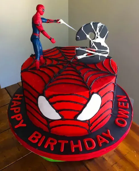عکس کیک تولد مرد عنکبوتی قرمز