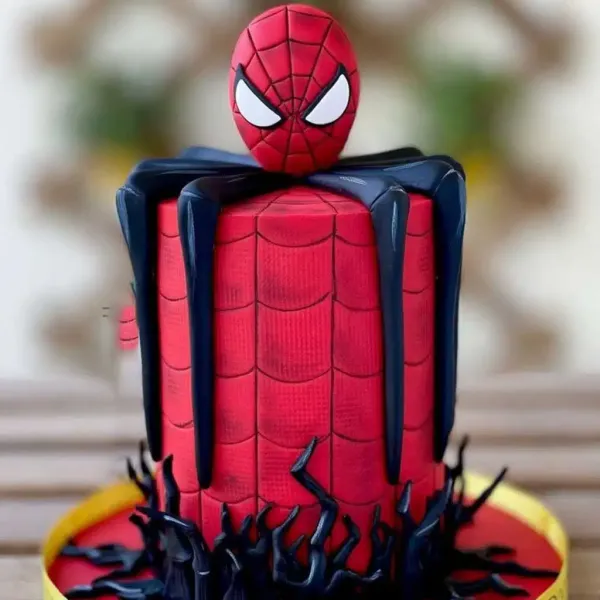 کیک مرد عنکبوتی و بتمن