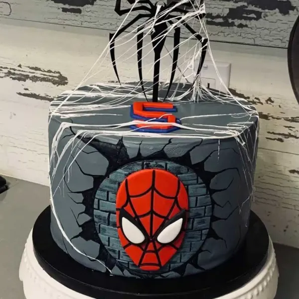 کیک مرد عنکبوتی و بتمن