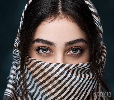  عکس دختر با نقاب برای پروفایل