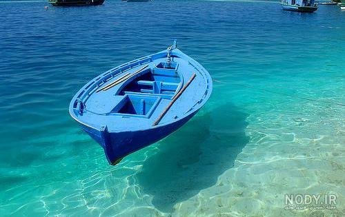  عکس پس زمینه قایق در آب با کیفیت بالا