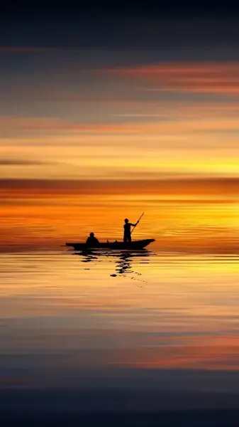 عکس دریا در شب