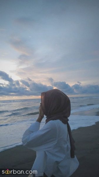 عکس دختر کنار دریا طبیعی