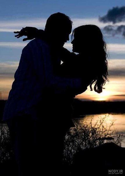 عکس پروفایل زوج عاشق در بغل هم