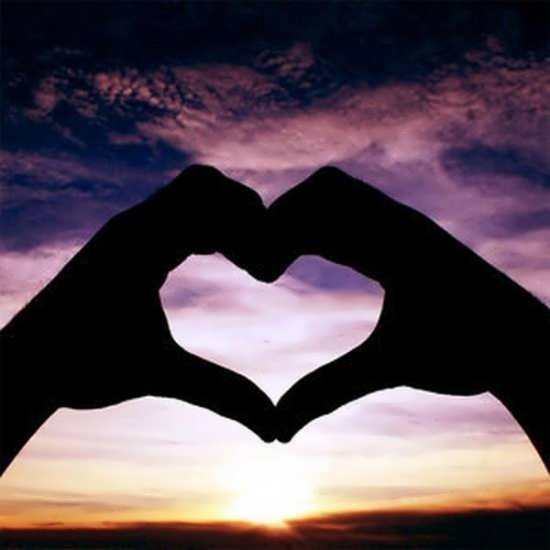  عکس پروفایل دخترونه قلب با دست