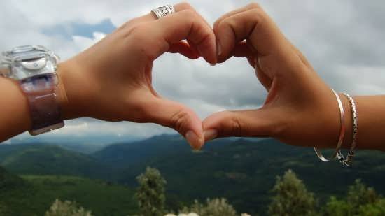  عکس پروفایل دخترونه قلب با دست