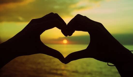  عکس پروفایل دخترونه قلب با دست