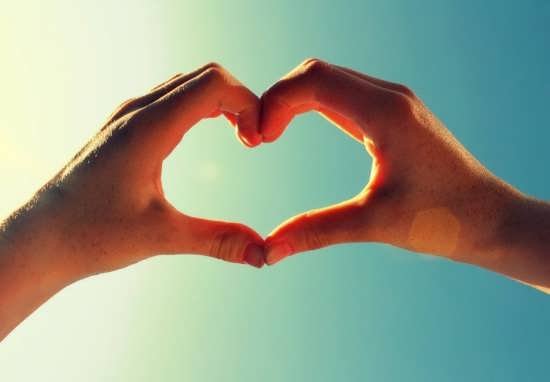  عکس پروفایل دخترونه قلب با دست