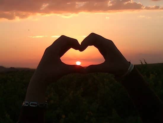  عکس پروفایل دخترونه قلب با دست