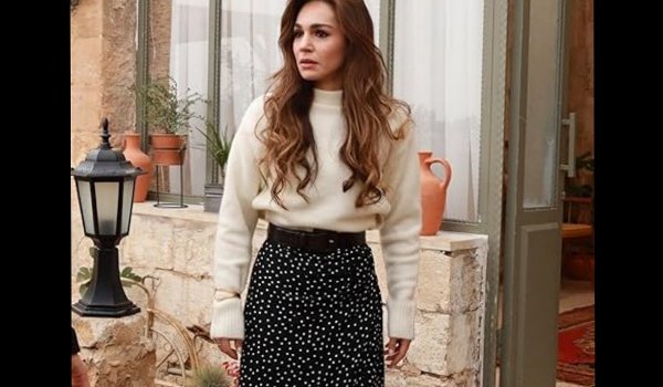  عکس بازیگران سریال ترکی شهر دور