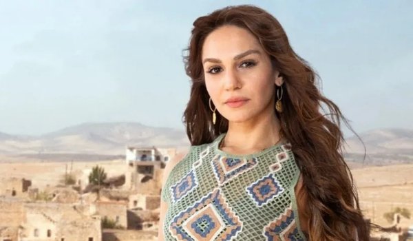  عکس بازیگران سریال ترکی شهر دور