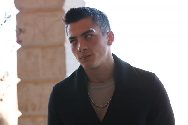  عکس بازیگران سریال ترکی شهر دور