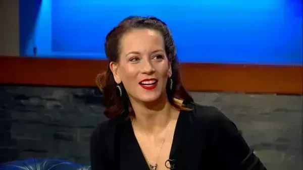  عکس بازیگران سریال ترکی داستان یک شب