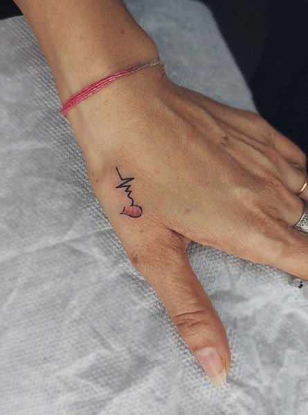  طرح تاتو ضربان قلب جدید