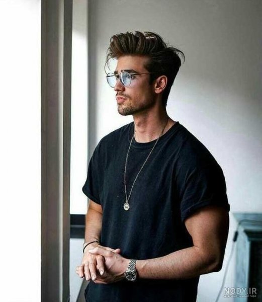 عکس پسر با عینک طبی