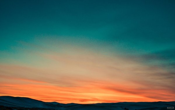 عکس غروب خورشید از پشت کوه برای پروفایل