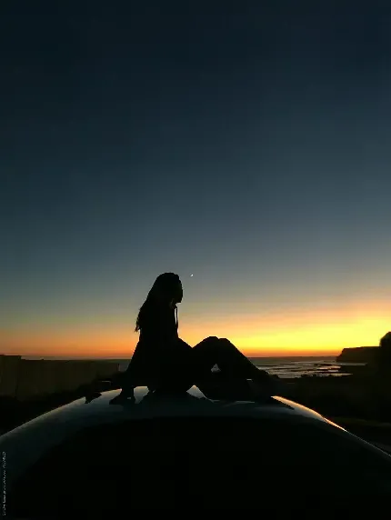 تصویر زمینه غمگین پسرانه