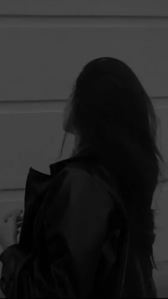  عکس زن غمگین هنری