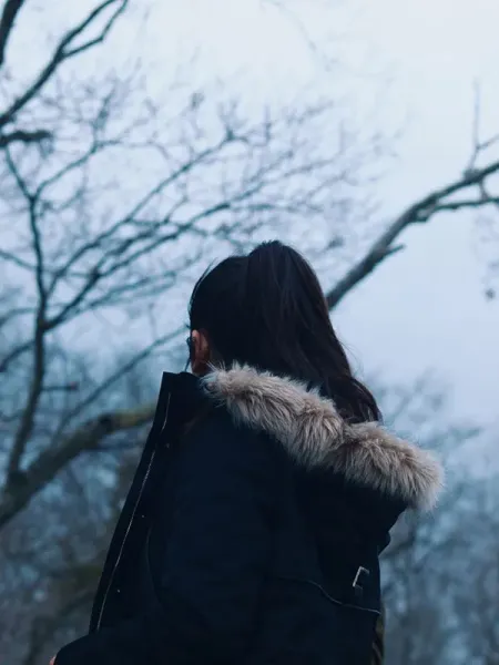  عکس زن غمگین هنری