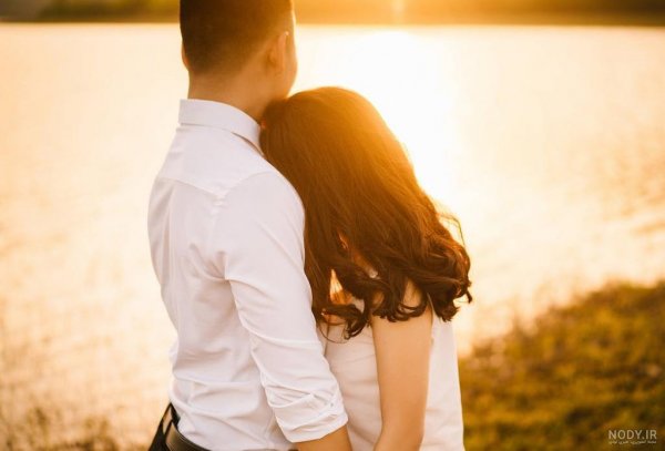  عکس بغل از پشت سر