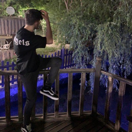  دانلود عکس پسر از نیمرخ با کیفیت