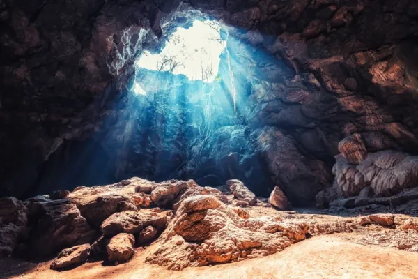 عکس غار زیبا برای پروفایل